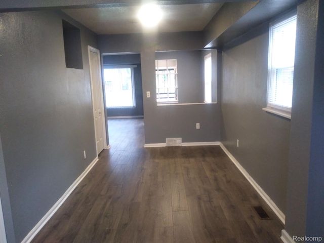 22501 KENDALL Street, Detroit, MI 48223