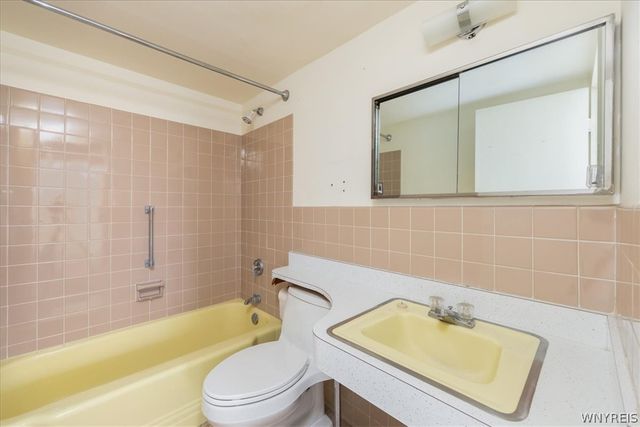 1088 Delaware Ave 4C, Buffalo, NY 14209