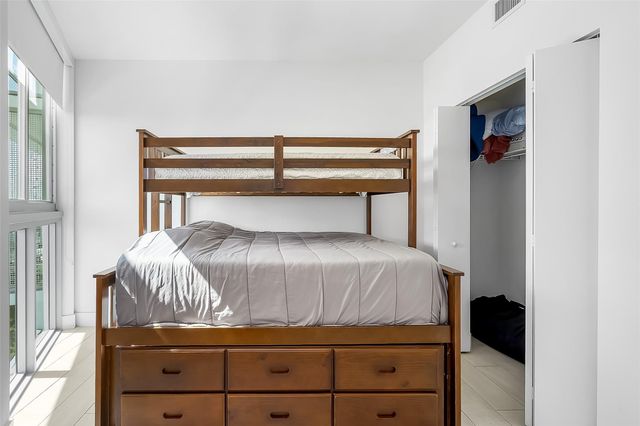 2000 Metropica Way 1410, Sunrise, FL 33323