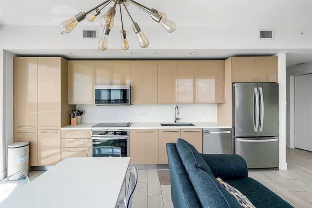 2000 Metropica Way 1410, Sunrise, FL 33323