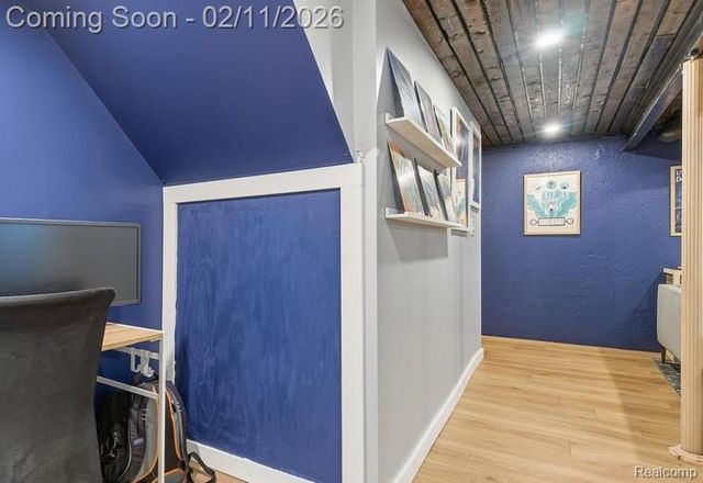 1806 N Torquay Avenue, Royal Oak, MI 48073