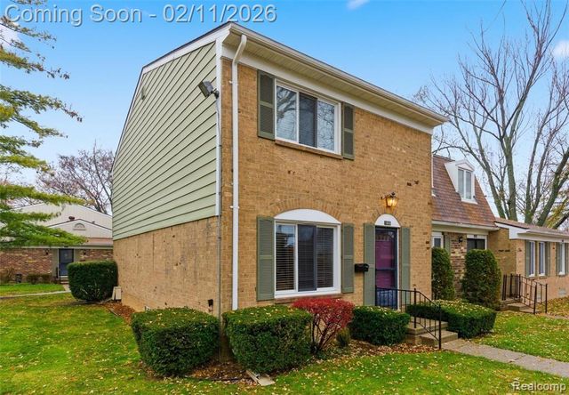 1806 N Torquay Avenue, Royal Oak, MI 48073