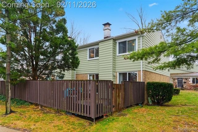 1806 N Torquay Avenue, Royal Oak, MI 48073