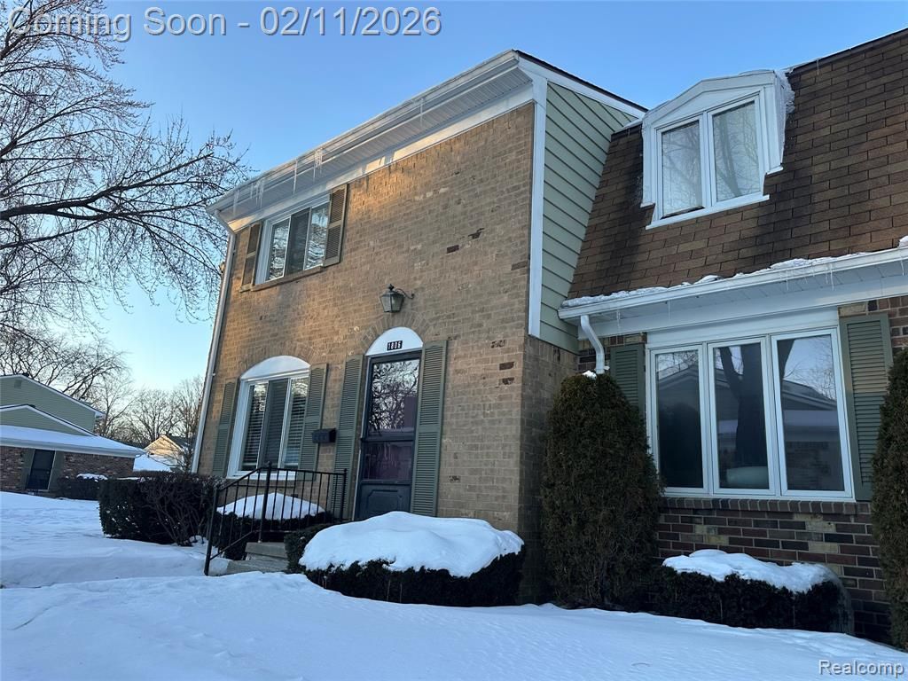 1806 N Torquay Avenue, Royal Oak, MI 48073