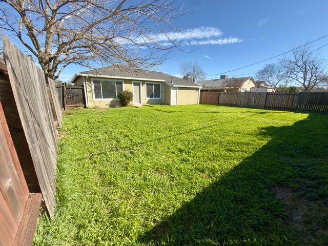 5741 San Vincente Way, North Highlands, CA 95660