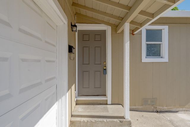 5741 San Vincente Way, North Highlands, CA 95660