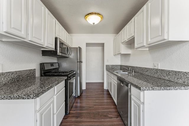 5741 San Vincente Way, North Highlands, CA 95660