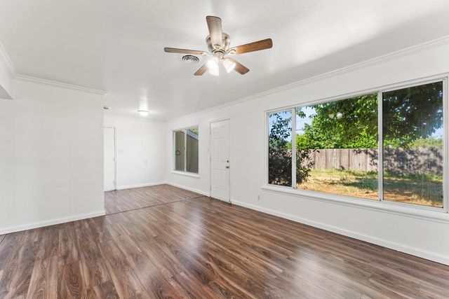 5741 San Vincente Way, North Highlands, CA 95660