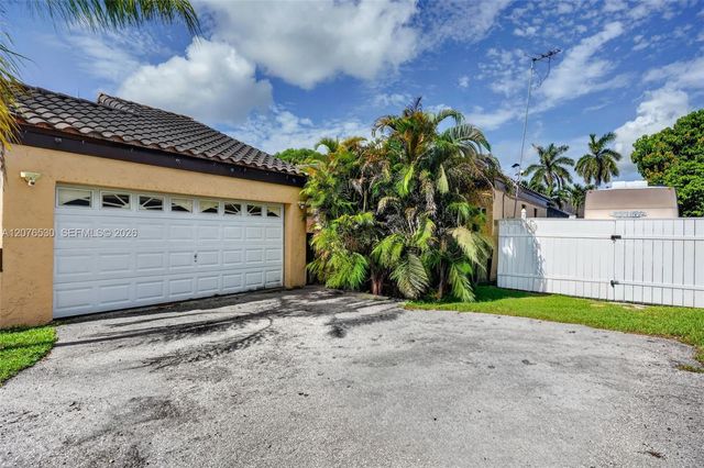 15660 SW 152nd Place, Miami, FL 33187