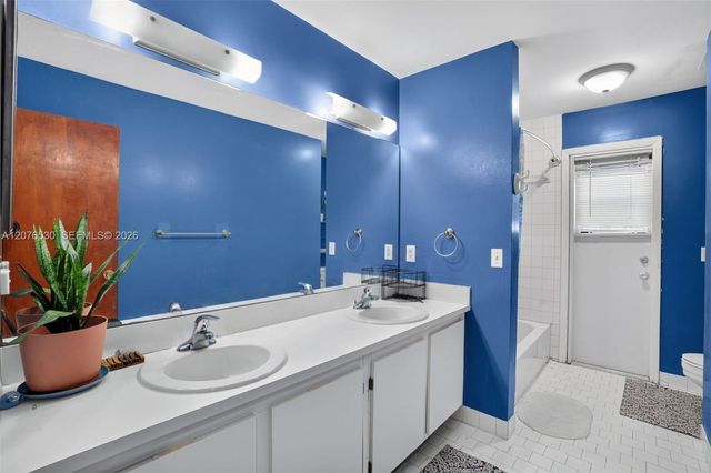 15660 SW 152nd Place, Miami, FL 33187