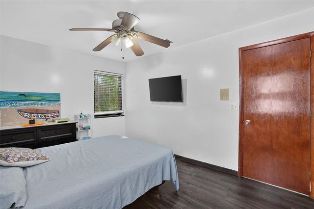 15660 SW 152nd Place, Miami, FL 33187