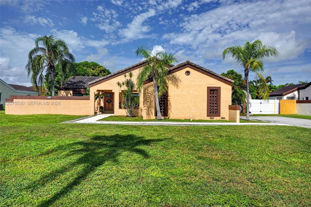 15660 SW 152nd Place, Miami, FL 33187