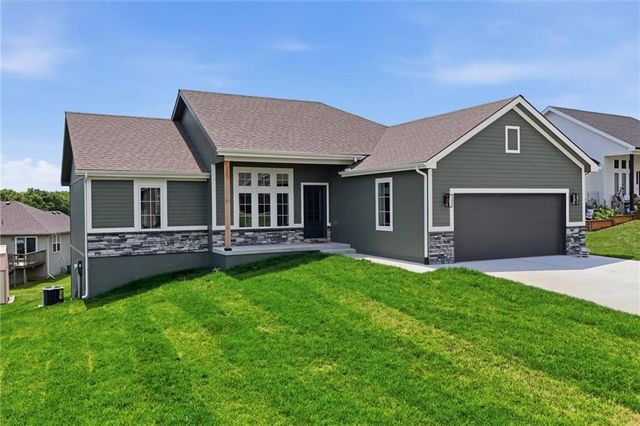 2211 Ashford Street, Excelsior Springs, MO 64024
