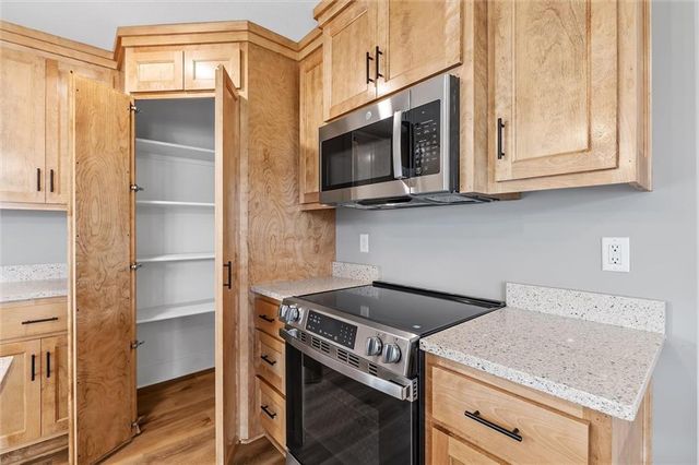 2211 Ashford Street, Excelsior Springs, MO 64024
