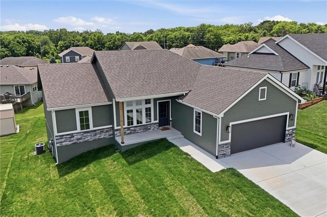 2211 Ashford Street, Excelsior Springs, MO 64024