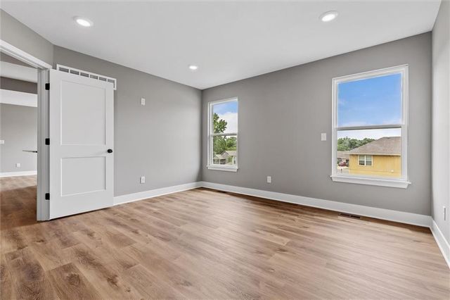 2211 Ashford Street, Excelsior Springs, MO 64024