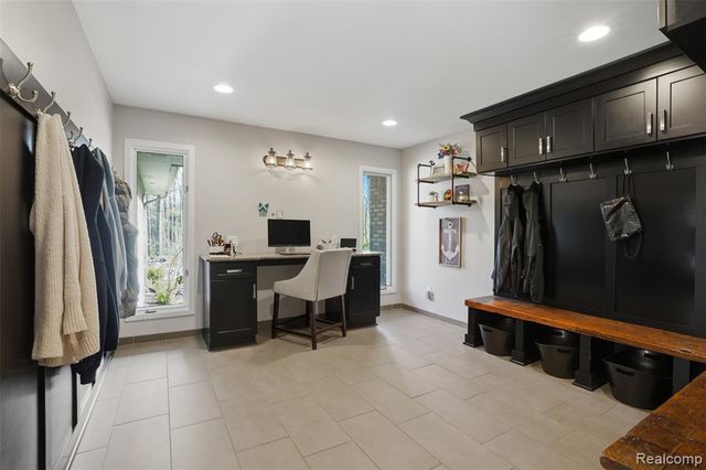 2846 Duana Drive, Milford, MI 48380