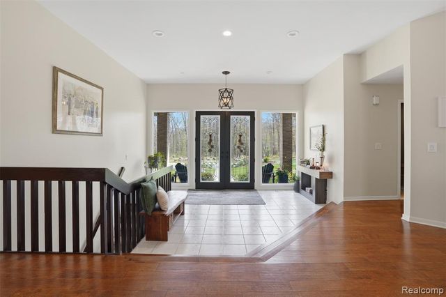 2846 Duana Drive, Milford, MI 48380