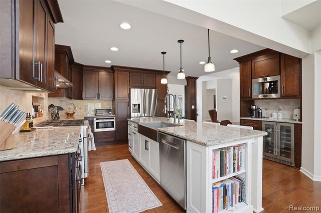 2846 Duana Drive, Milford, MI 48380