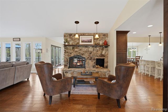 2846 Duana Drive, Milford, MI 48380