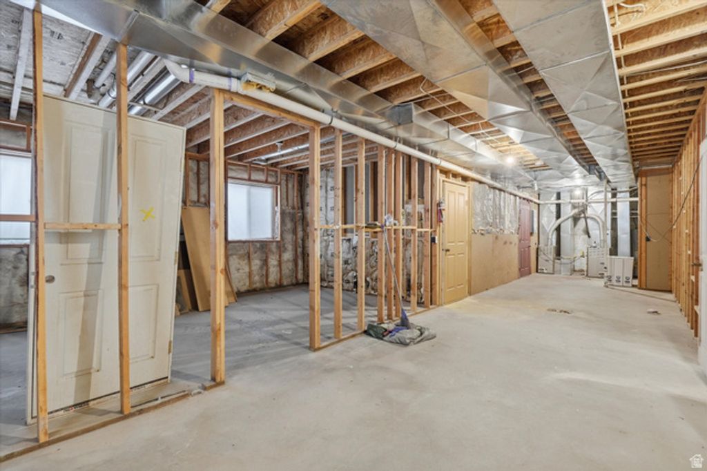 Image 23 of property listing at 560 E 700 N, Logan, UT 84321