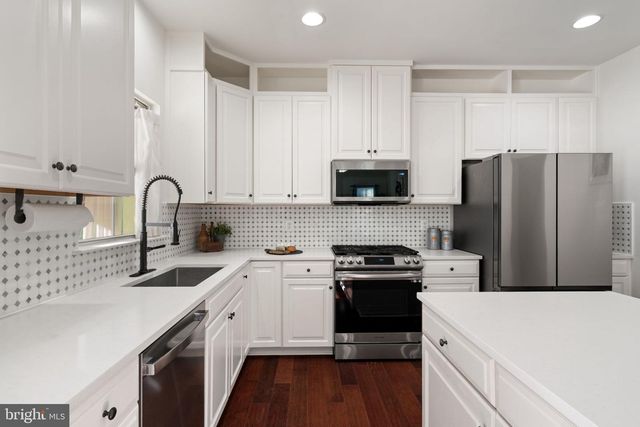 2321 SWEET PEPPERBRUSH LOOP, Dumfries, VA 22026