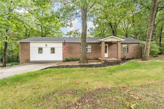 10984 Tony Mountain Road, Fayetteville, AR 72701