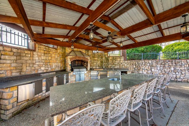 323 OLD HICKORY STREET, Hot Springs, AR 71913