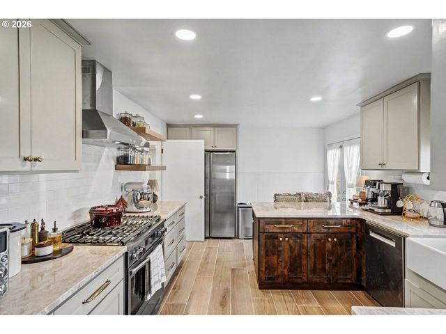 283 DELMAR Dr, Salem, OR 97303