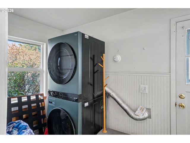 283 DELMAR Dr, Salem, OR 97303