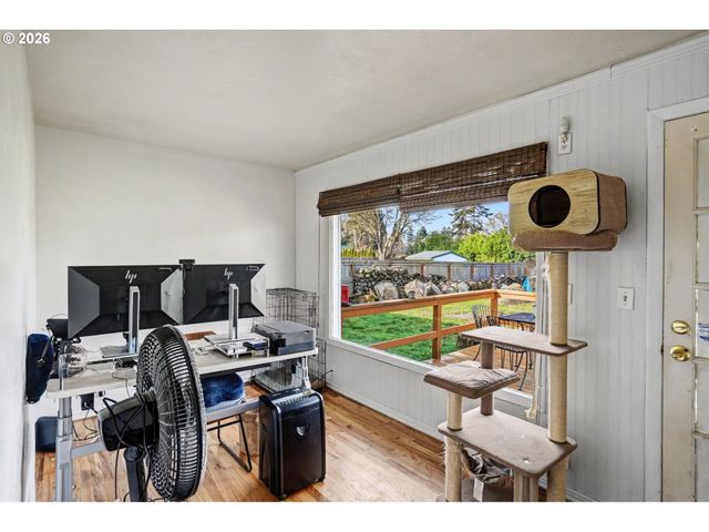 283 DELMAR Dr, Salem, OR 97303