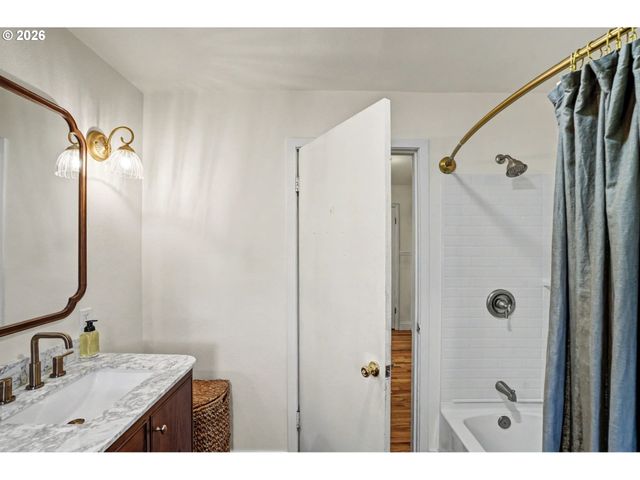 283 DELMAR Dr, Salem, OR 97303