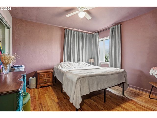 283 DELMAR Dr, Salem, OR 97303