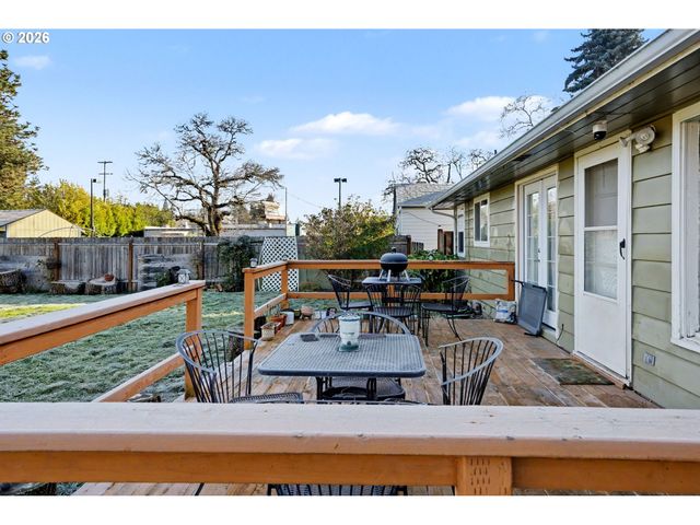 283 DELMAR Dr, Salem, OR 97303