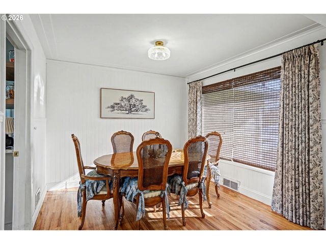 283 DELMAR Dr, Salem, OR 97303