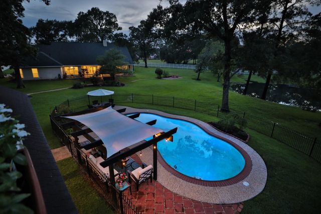 34310 High Point Drive, Magnolia, TX 77355