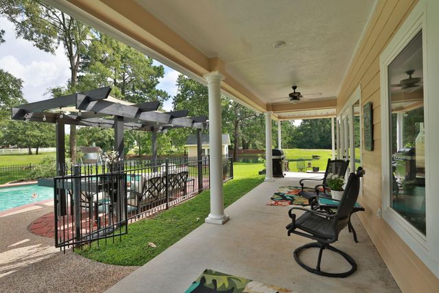 34310 High Point Drive, Magnolia, TX 77355