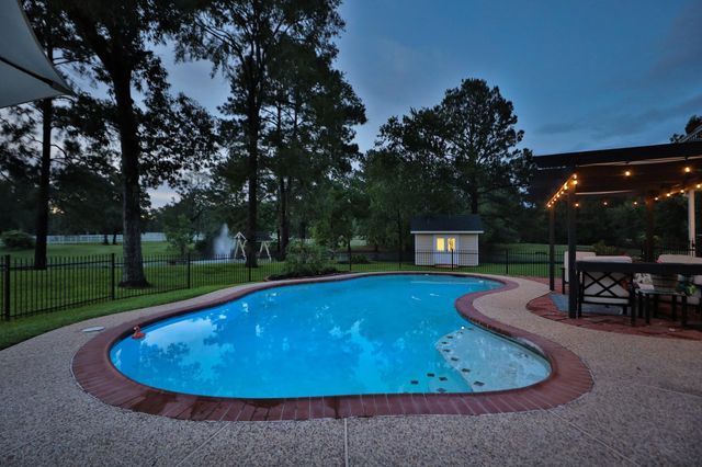 34310 High Point Drive, Magnolia, TX 77355