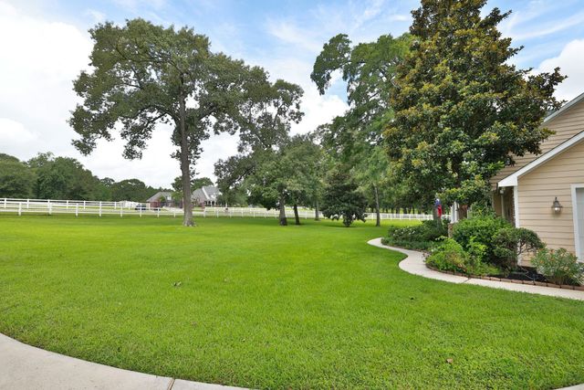 34310 High Point Drive, Magnolia, TX 77355