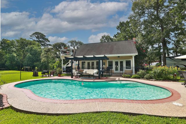 34310 High Point Drive, Magnolia, TX 77355