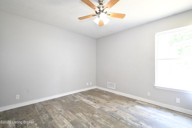 4617 Middleburg Ct, Louisville, KY 40241