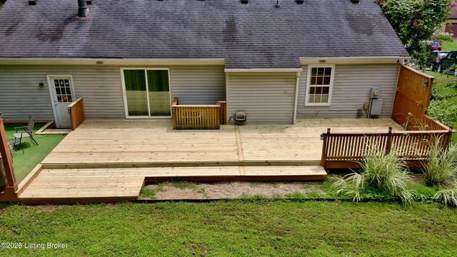 4617 Middleburg Ct, Louisville, KY 40241