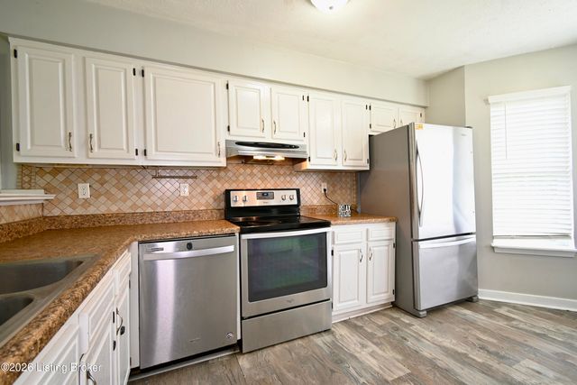 4617 Middleburg Ct, Louisville, KY 40241