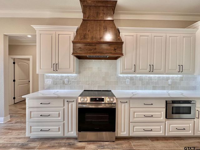 195 Clara Ln, Kilgore, TX 75662