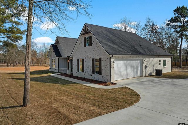 195 Clara Ln, Kilgore, TX 75662