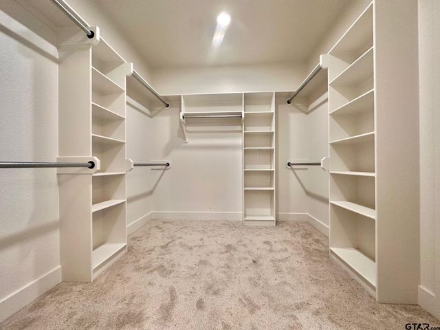 195 Clara Ln, Kilgore, TX 75662