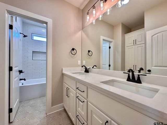 195 Clara Ln, Kilgore, TX 75662