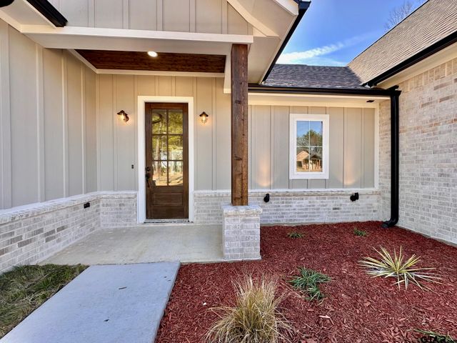 195 Clara Ln, Kilgore, TX 75662