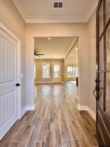 195 Clara Ln, Kilgore, TX 75662