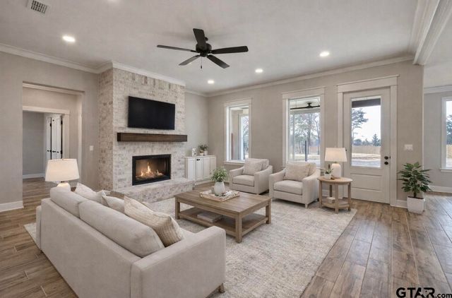 195 Clara Ln, Kilgore, TX 75662